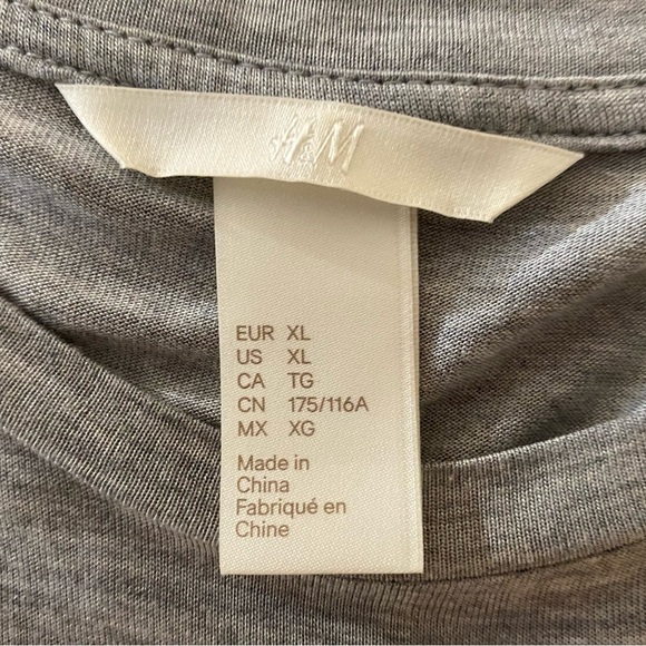 NWOT H&M Sparkly Tee XL - Picture 3 of 5